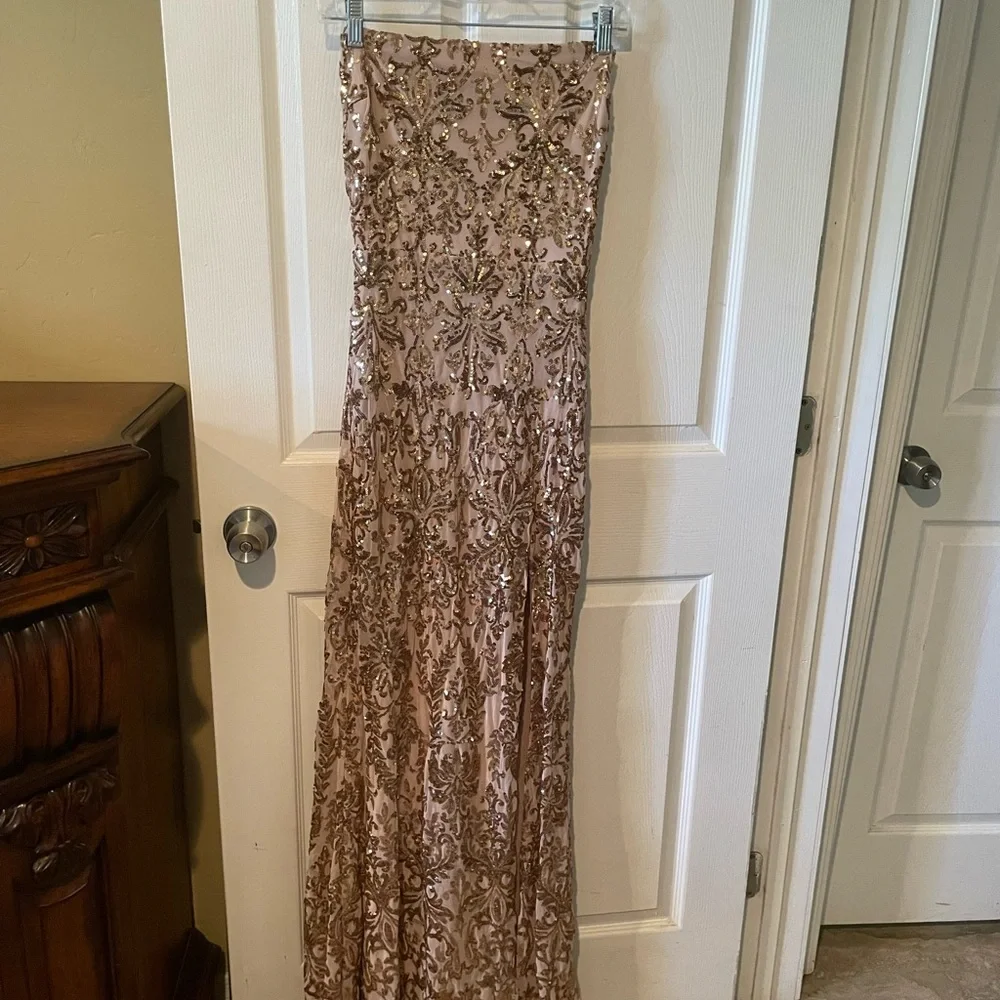 Windsor Dress with Gold Sequin Embellishment - Picture 9 of 10